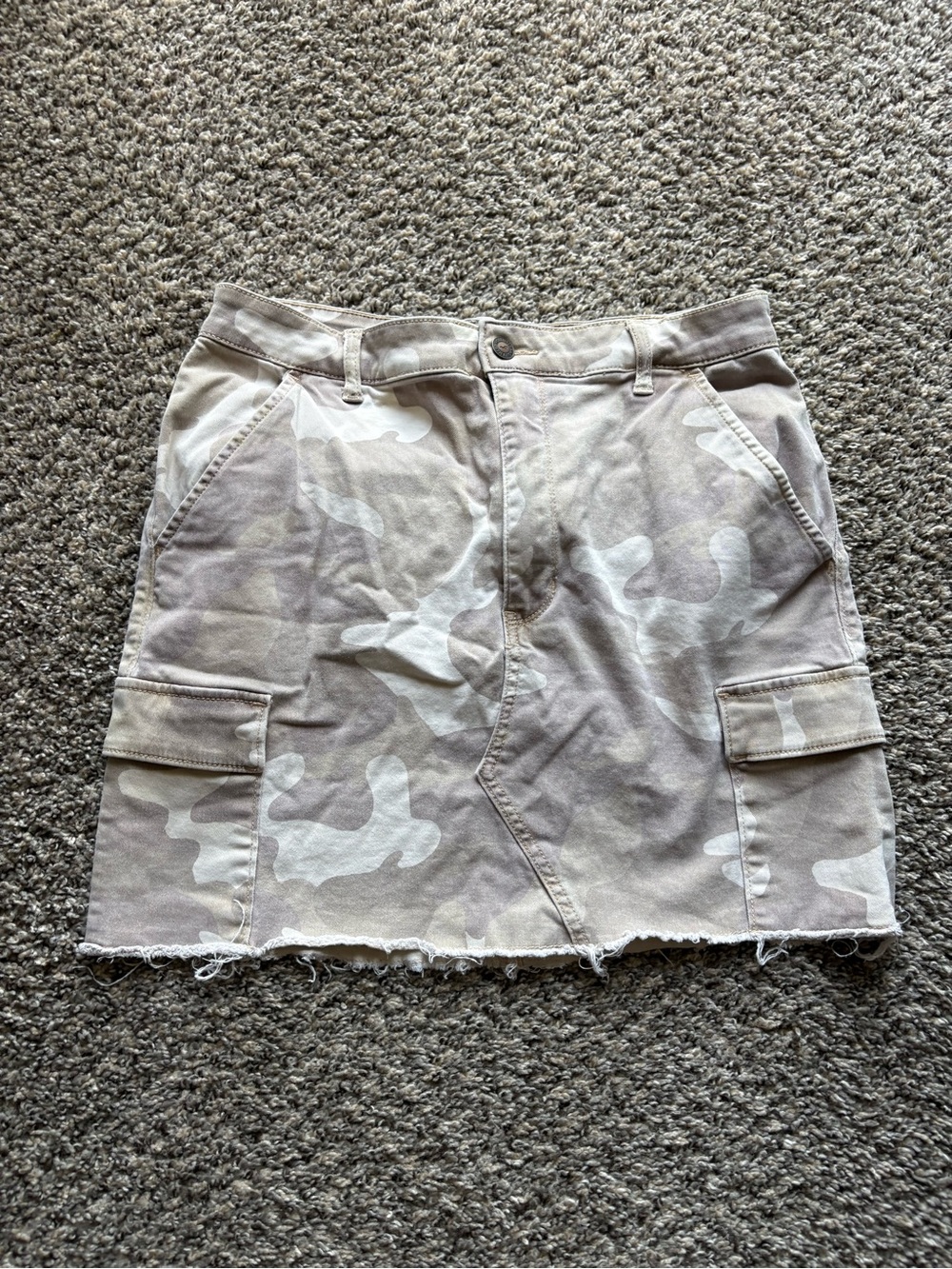 Women’s Camo Cargo Mini Skirt - Beige Camo